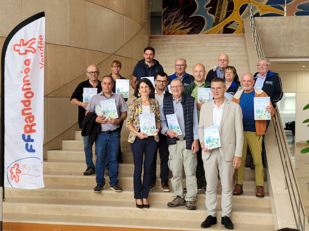 charte-de-mixite_signature2 groupe de personnes qui posent pour la photo